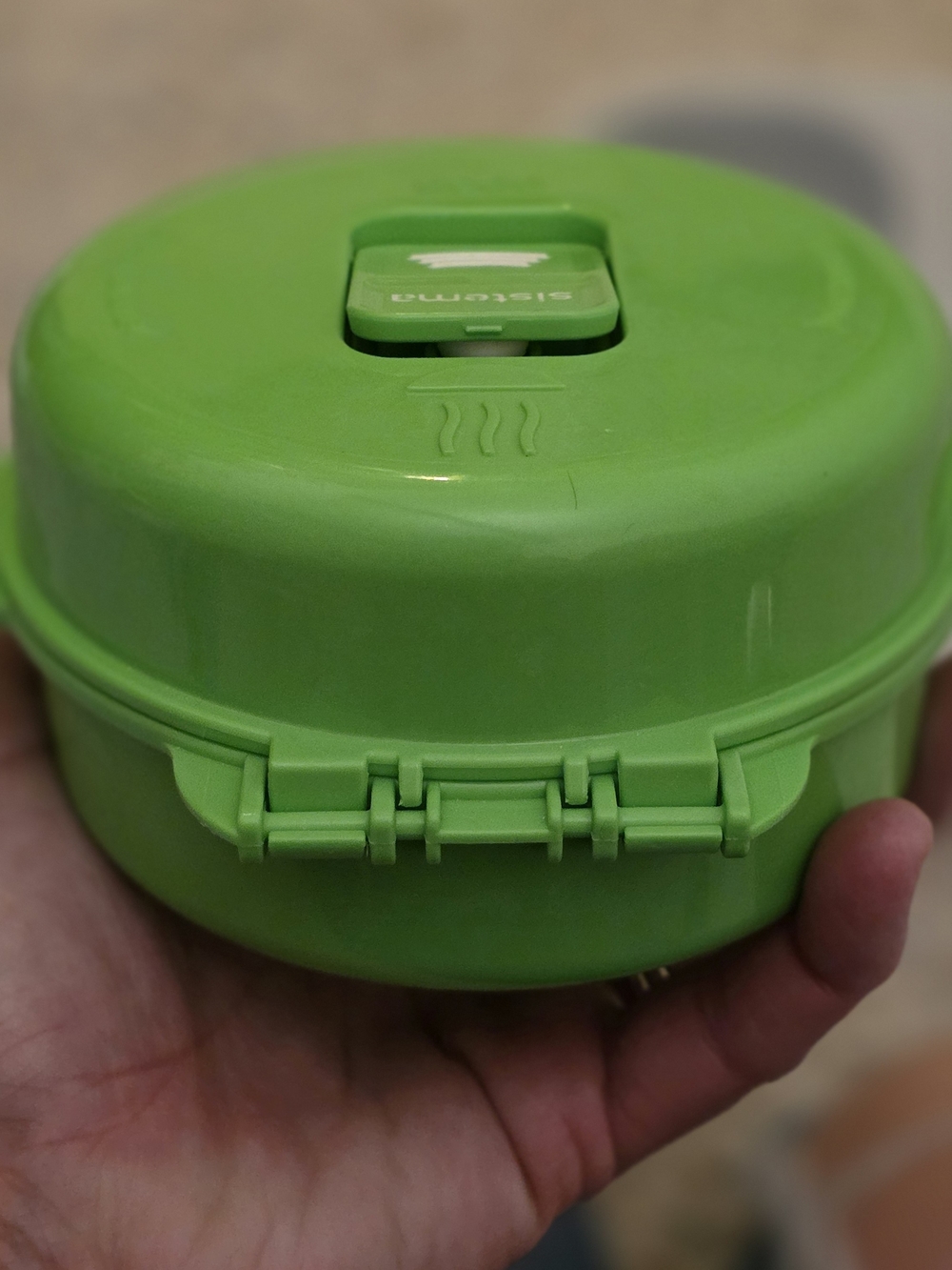 Tupperware Red Snap-Lid Food Container - Picture 14 of 15
